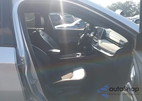 2025 Jeep Compass Latitude 4X4 z USA, uszkodzony, nr VIN 3C4NJDBN5ST544793